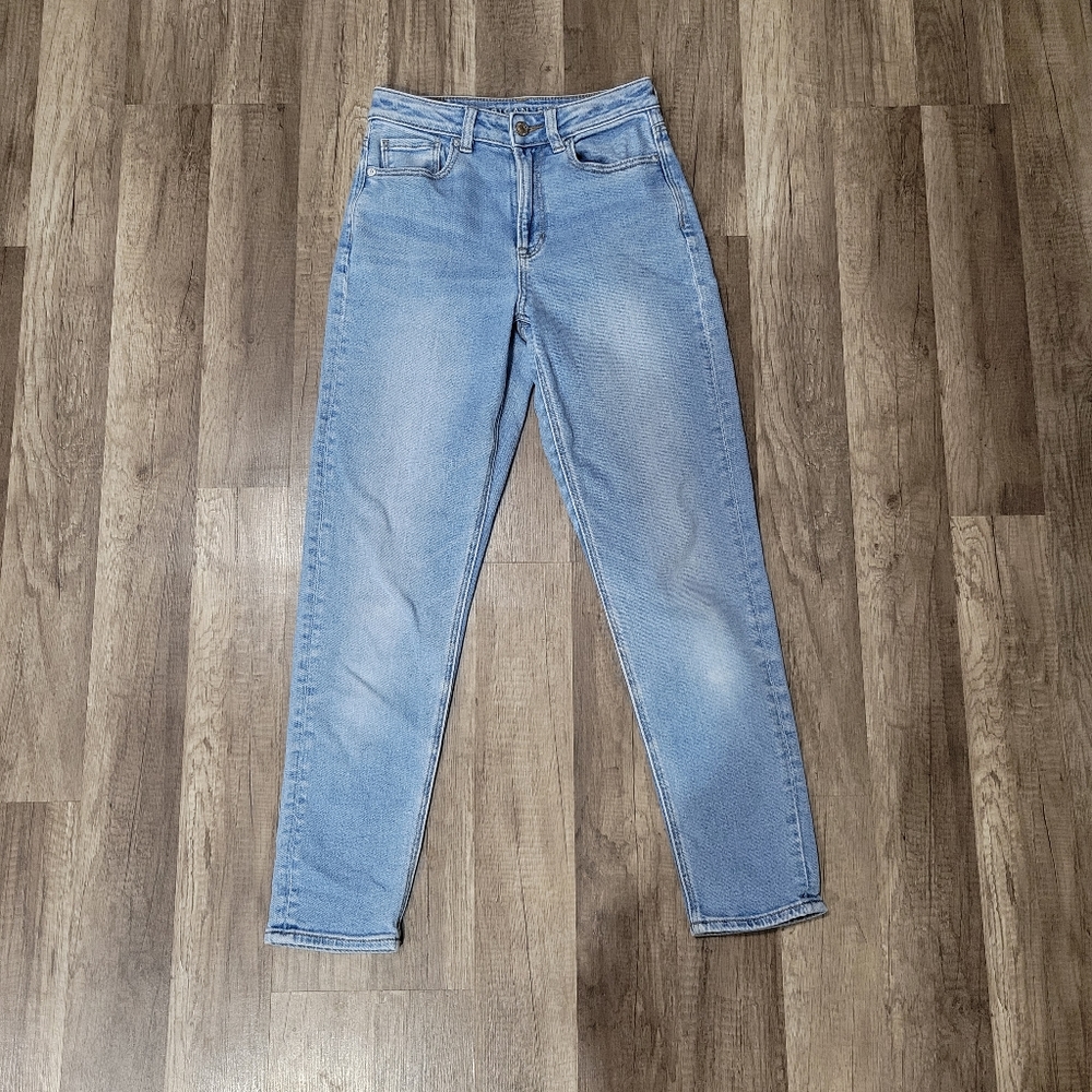 American Eagle Mom Jeans